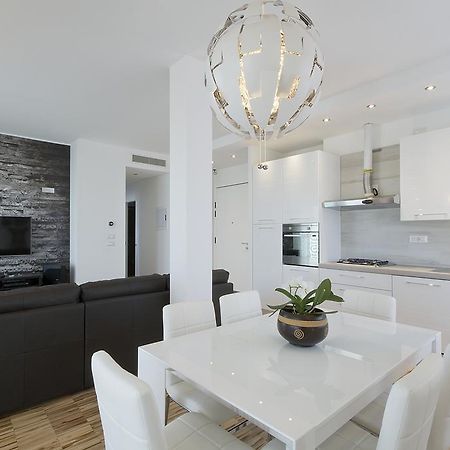 Apartmán Attico Stema Luxury Misano Adriatico Exteriér fotografie